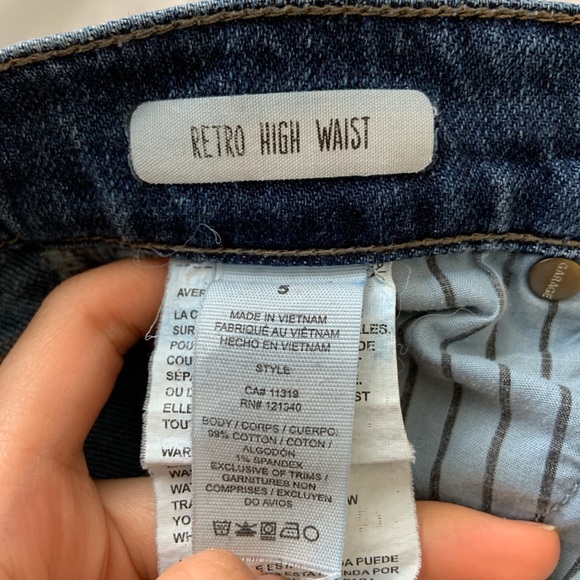 Cuffed Denim Shorts - Retro High Waist (GARAGE) - Picture 3 of 4